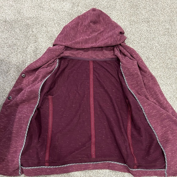 Find Your Wrap Lululemon size 8 sweater / jacket - Picture 2 of 3